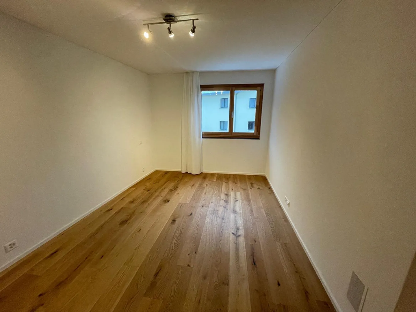 Moderne Wohnung in zentraler Lage - Foto 3 von 10