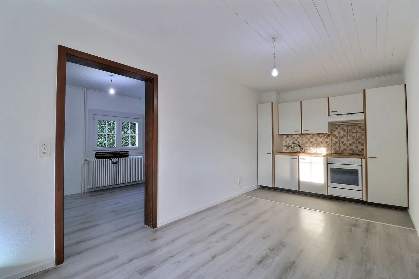 For rent - small 3-room house - Photo 4 of 8