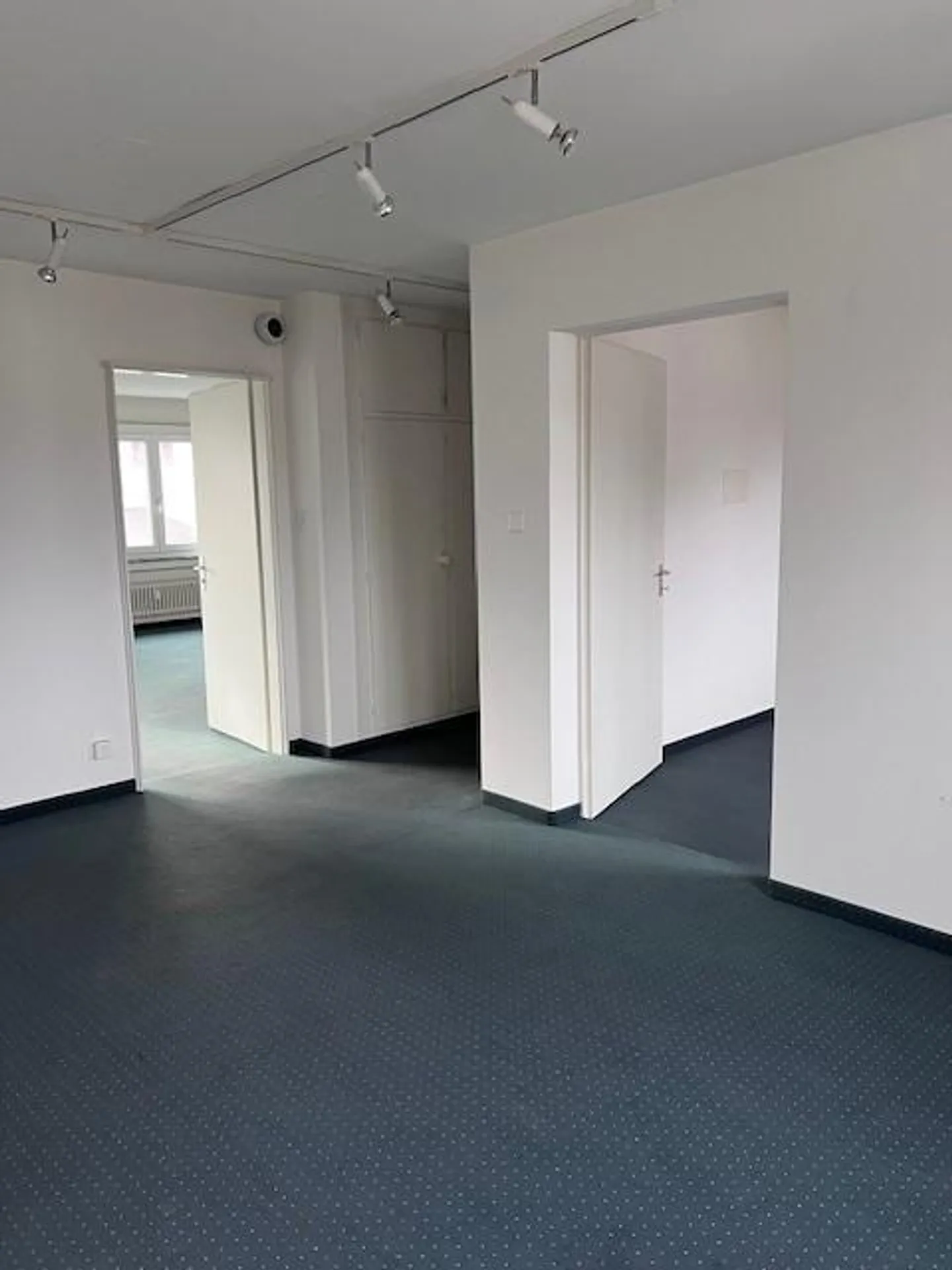 Spacious office space in a central location in Kreuzlingen - Photo 1 of 6
