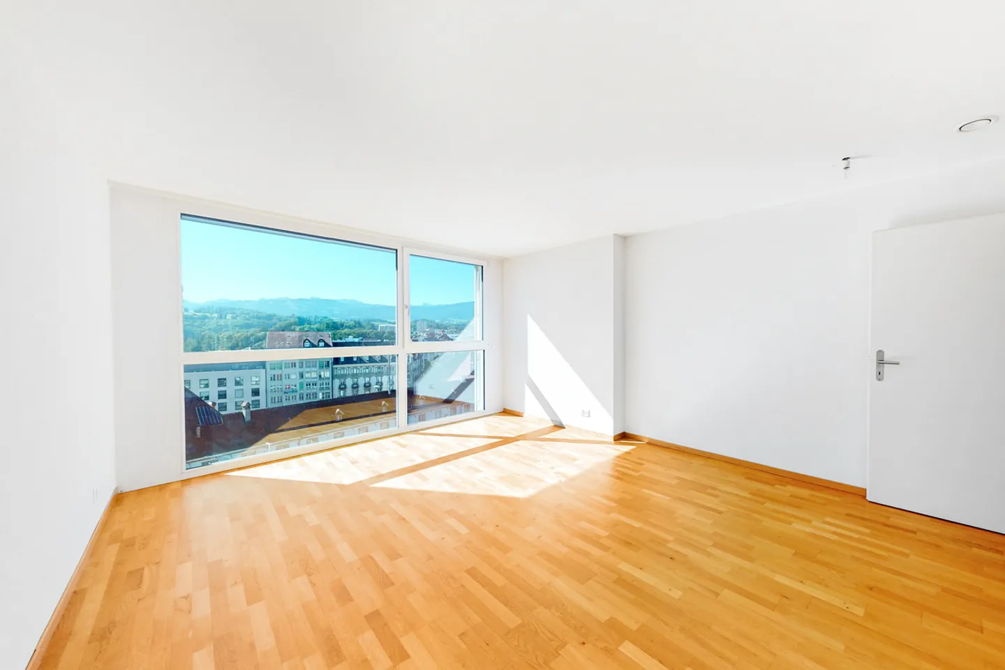 Magnificent duplex apartment in Fribourg! - Photo 5 of 11