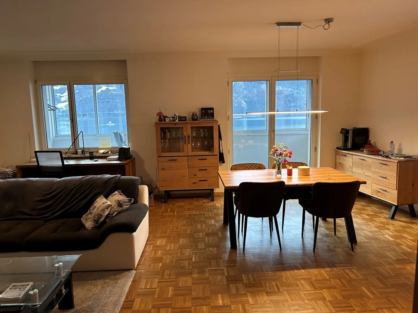 Appartement Charmant avec Vue sur le Lac - Photo 2 sur 13