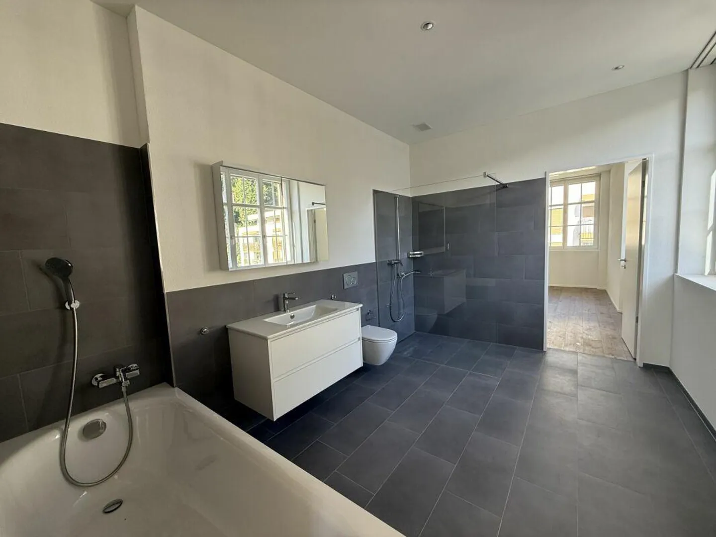 Last Unit: Loft Apartment in Former Factory Building - Photo 5 of 12