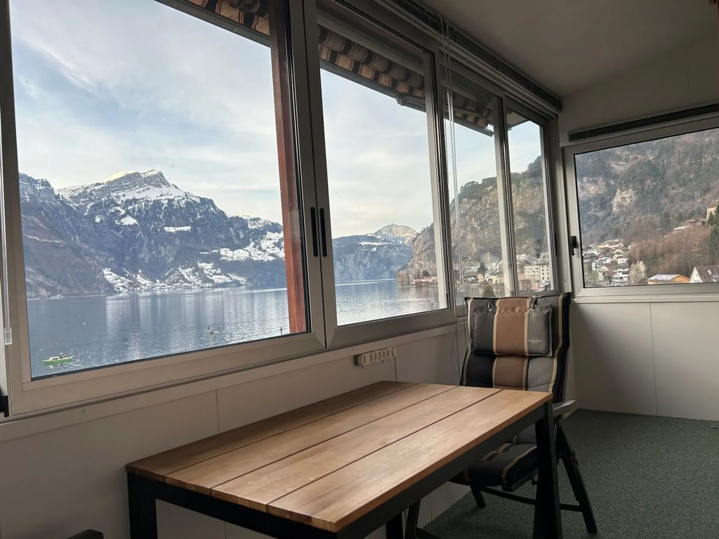 Appartement Charmant avec Vue sur le Lac - Photo 13 sur 13