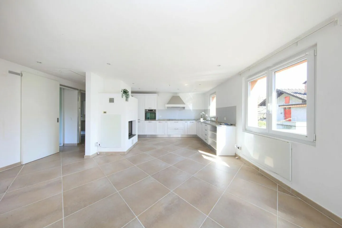 TENDER - Charming bright house - Photo 3 of 16