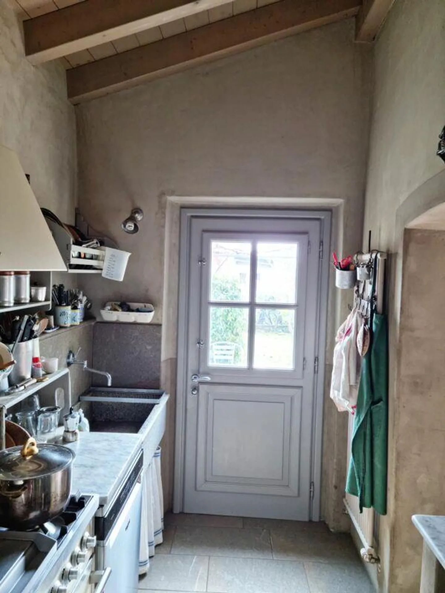 Unique, restored and independent house - Photo 3 of 13