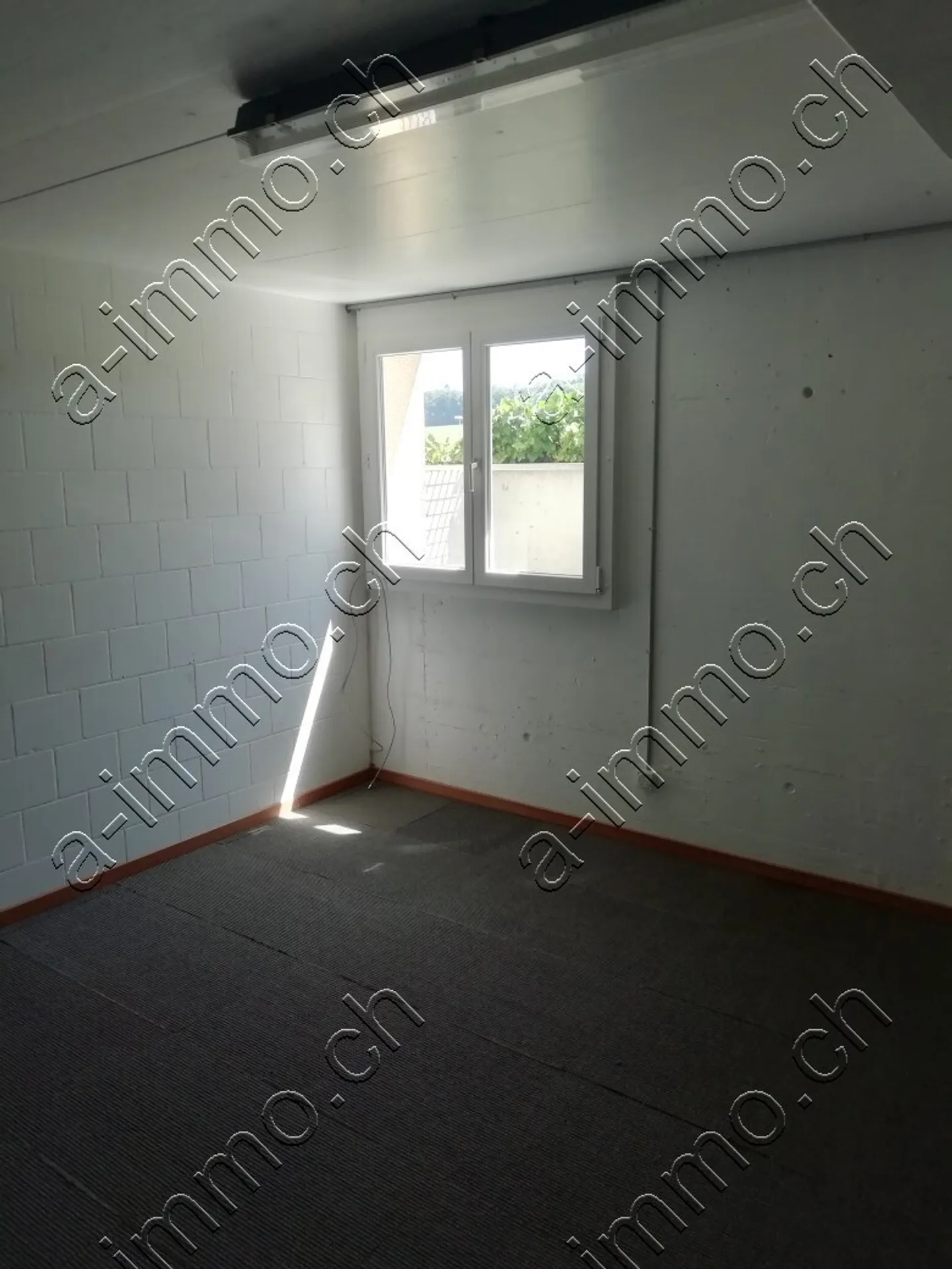 2 x Salles de bricolage avec WC et fenêtres à louer - Photo 4 sur 7
