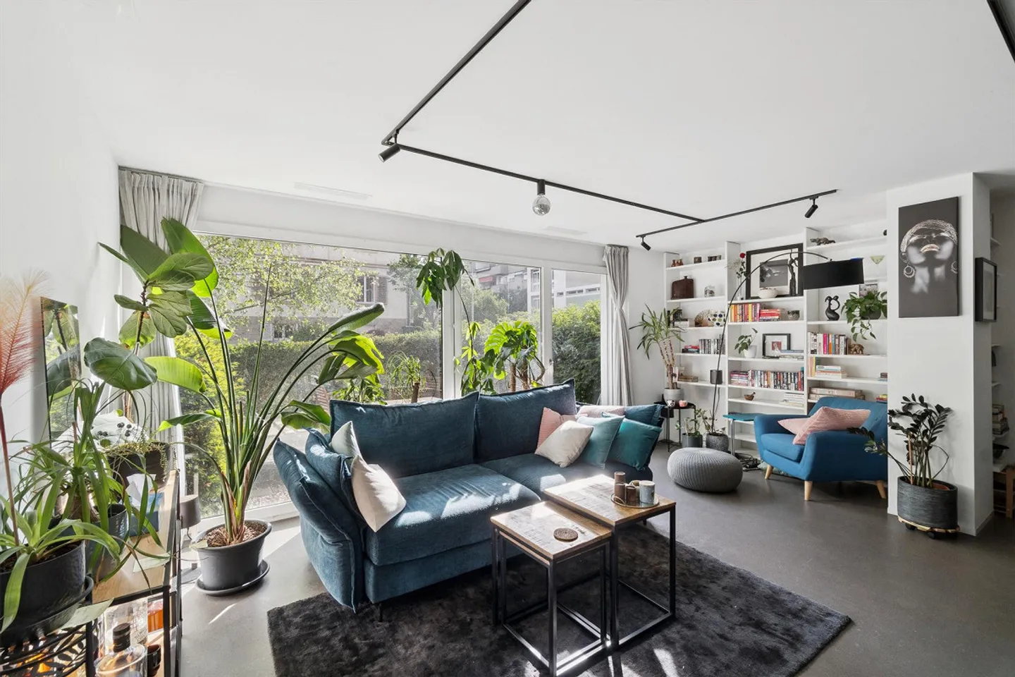 Small & Fine - Perfect Retreat with Garden Seating Area - Photo 1 of 4