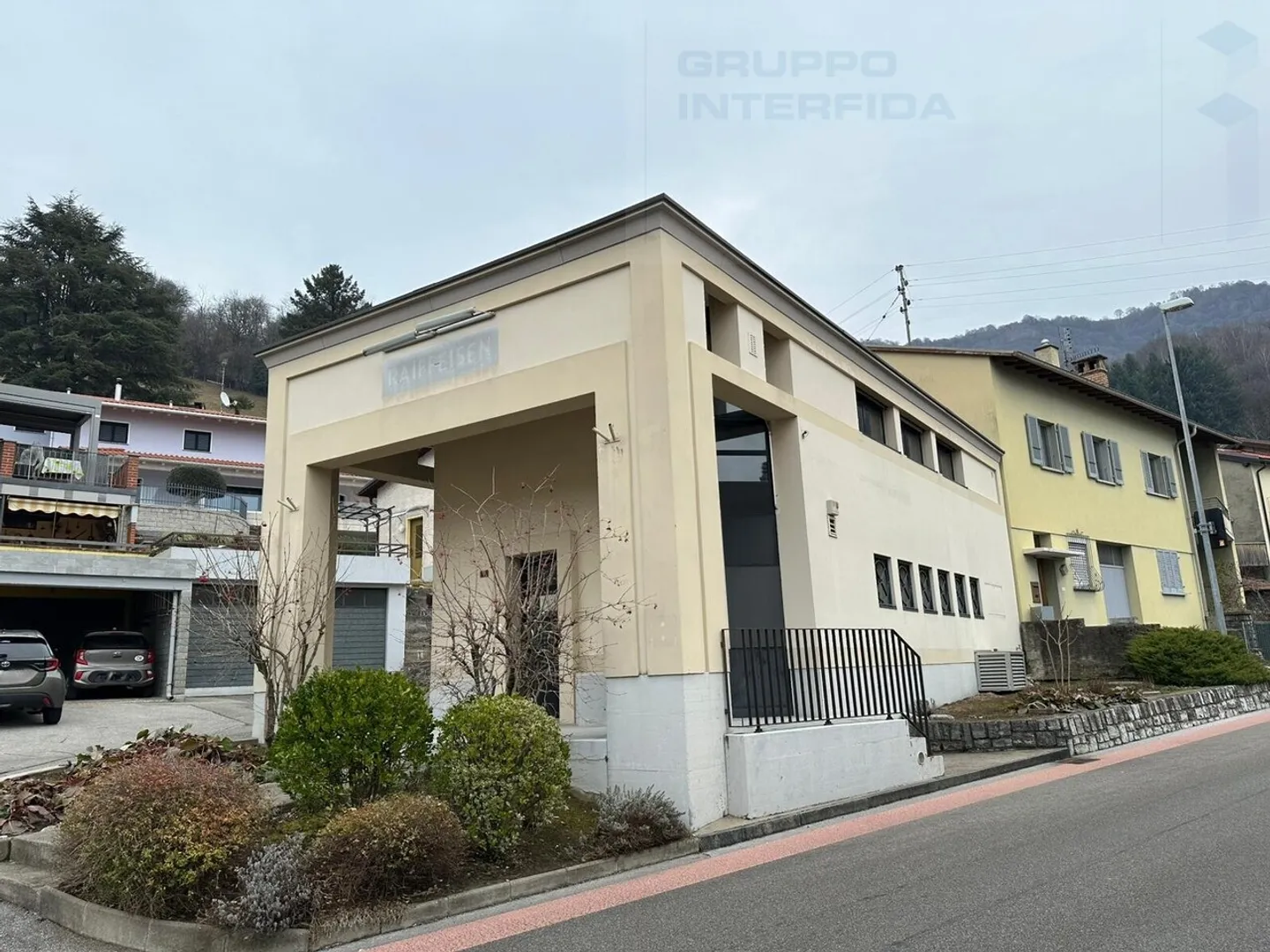 COMMERCIAL BUILDING FOR INCOME INVESTMENT - Photo 1 of 8