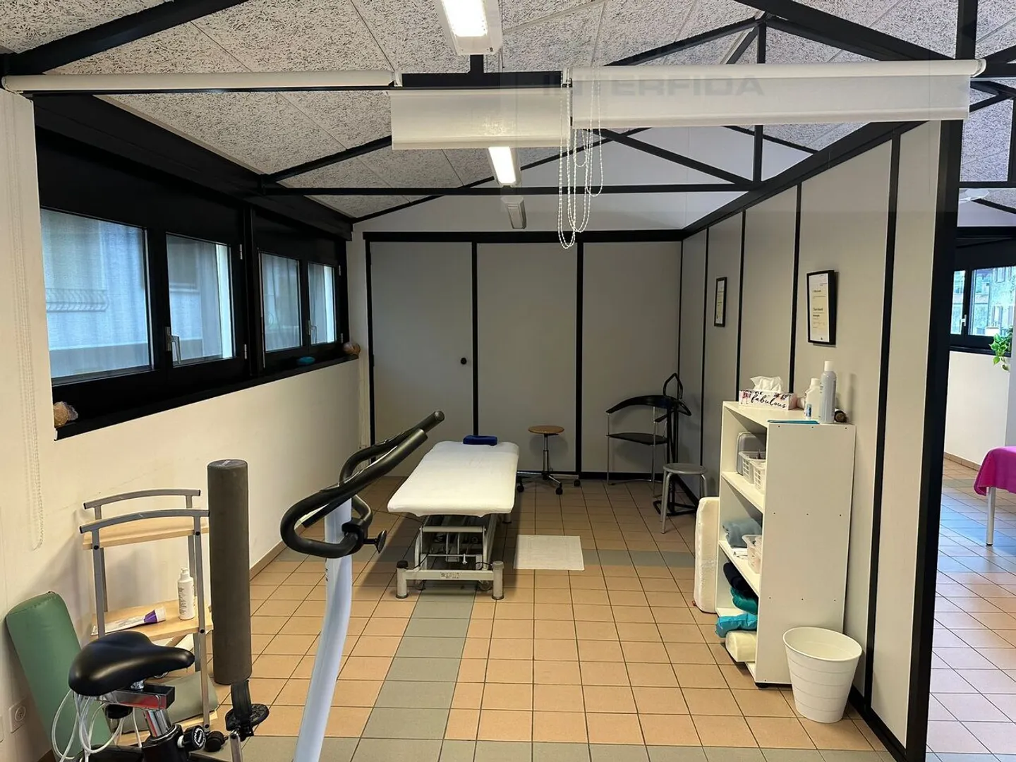 COMMERCIAL BUILDING FOR INCOME INVESTMENT - Photo 7 of 8