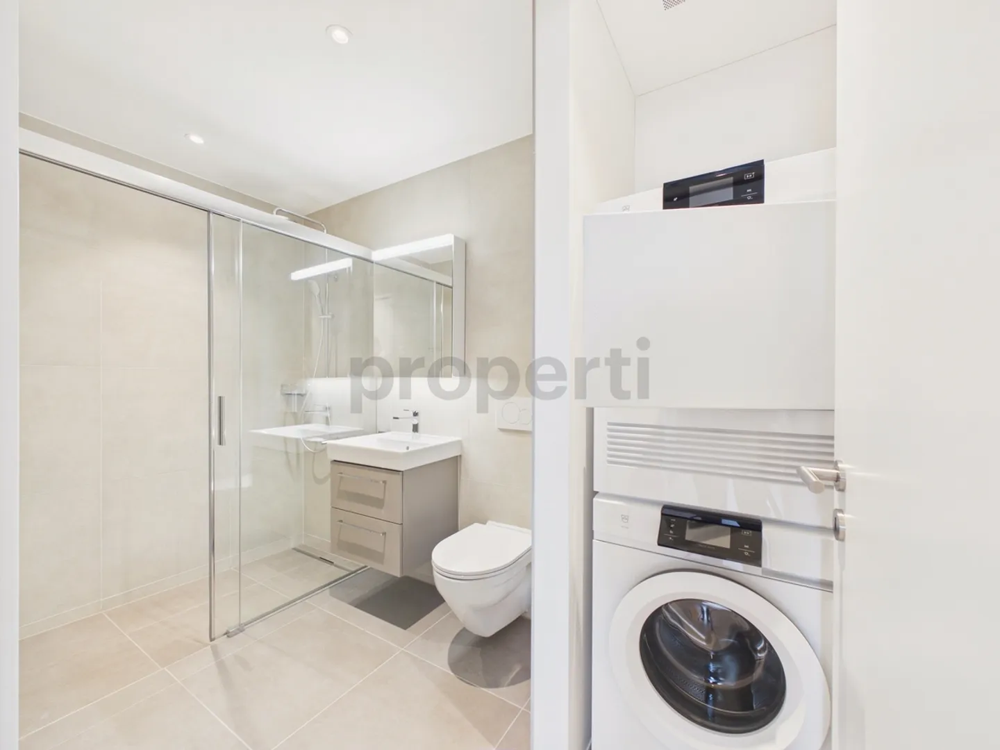 Balcone soleggiato, standard Minergie moderno e comfort senza barriere con ascensore - Foto 6 di 10