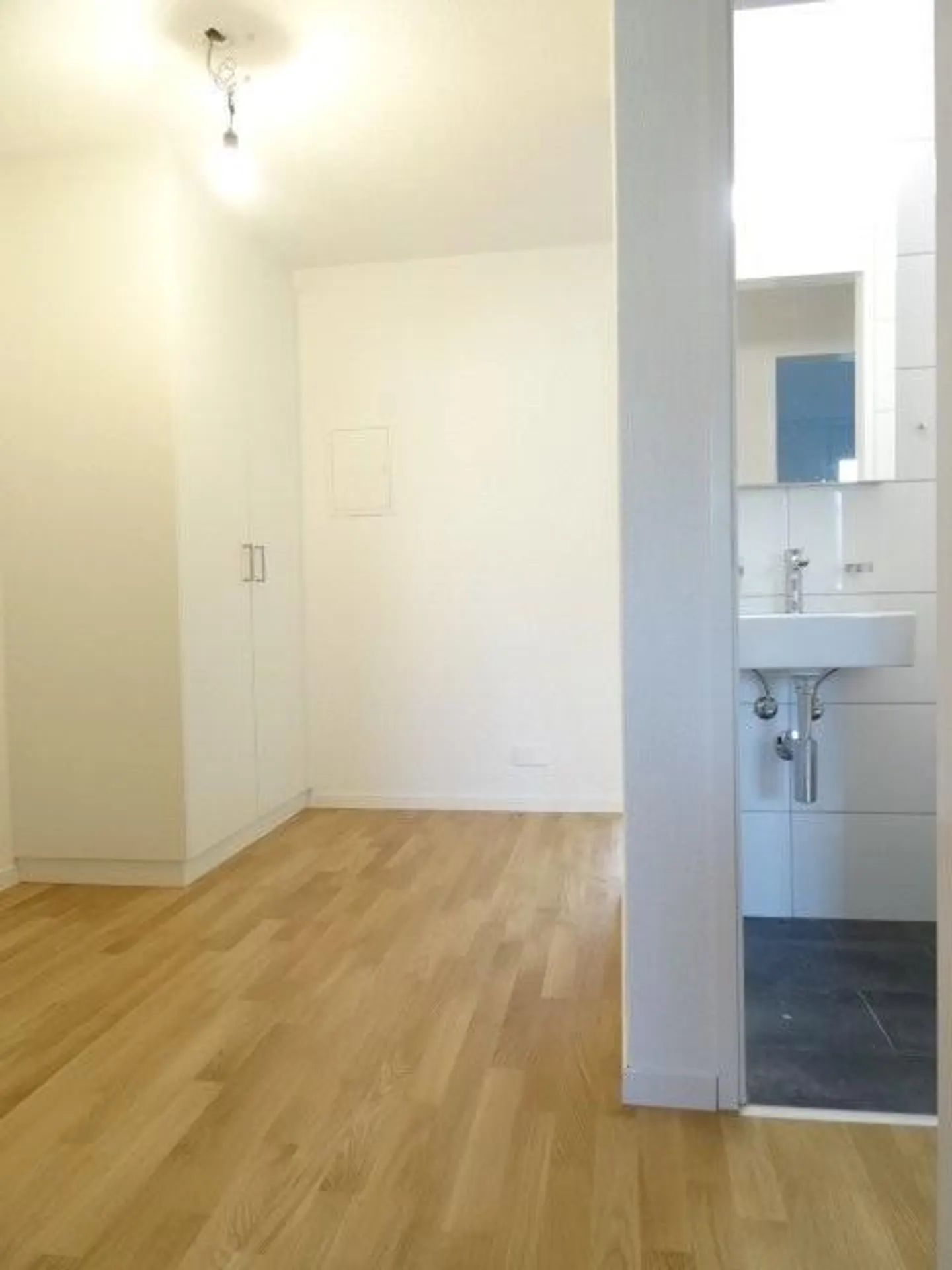 Appartement moderne 3.5 pièces de 81 m² au 2ème étage - Photo 8 sur 13