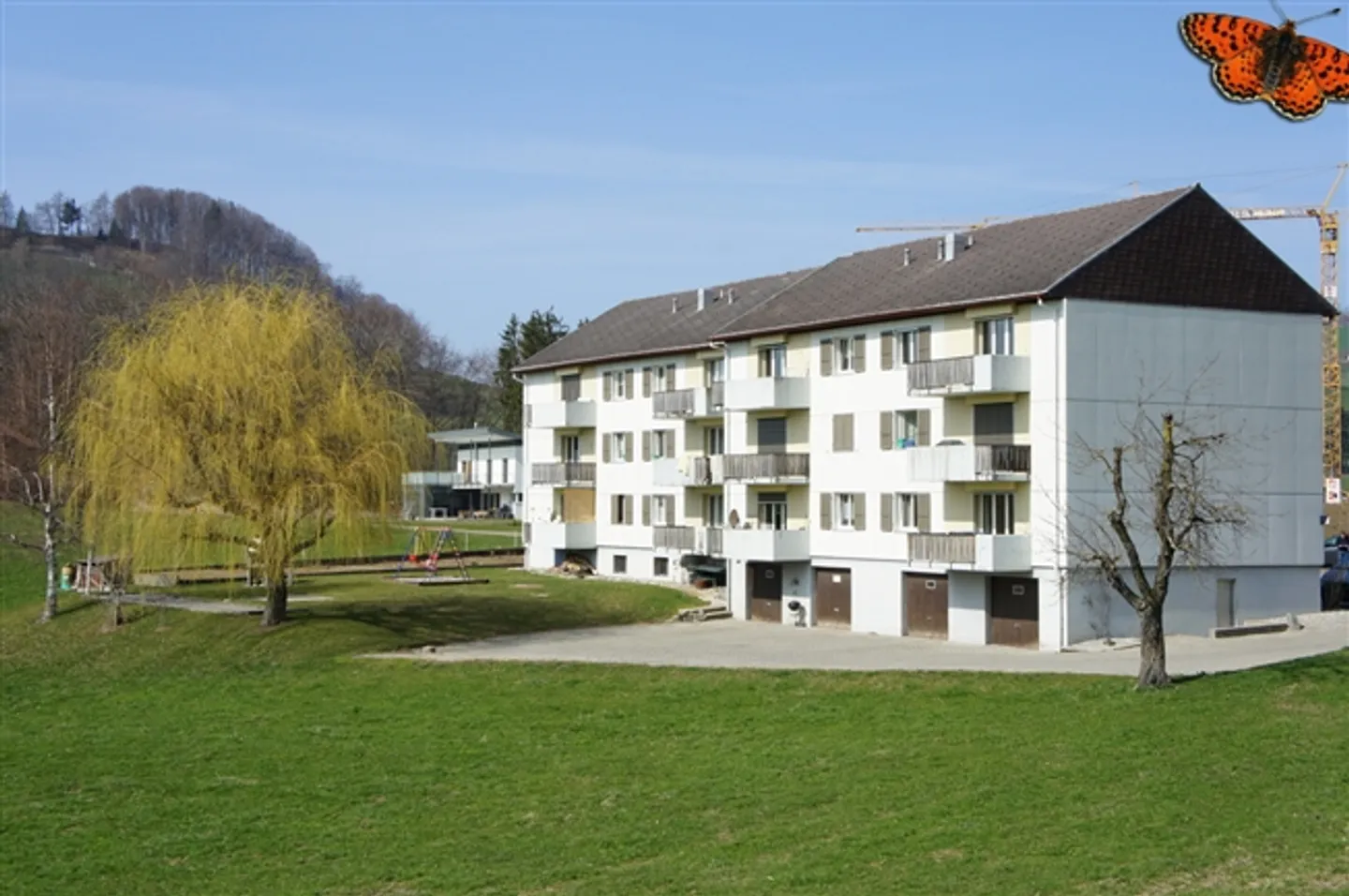 ESPACES DE STATIONNEMENT EXTÉRIEURS À LOUER - La Roche - Photo 2 sur 3