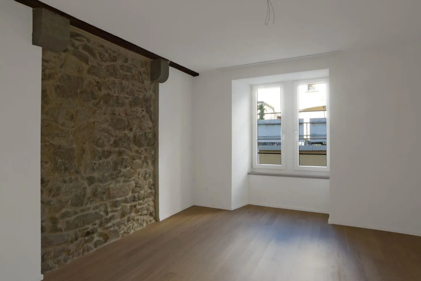 Extraordinary Old Town Apartment with Terrace - Photo 3 of 6