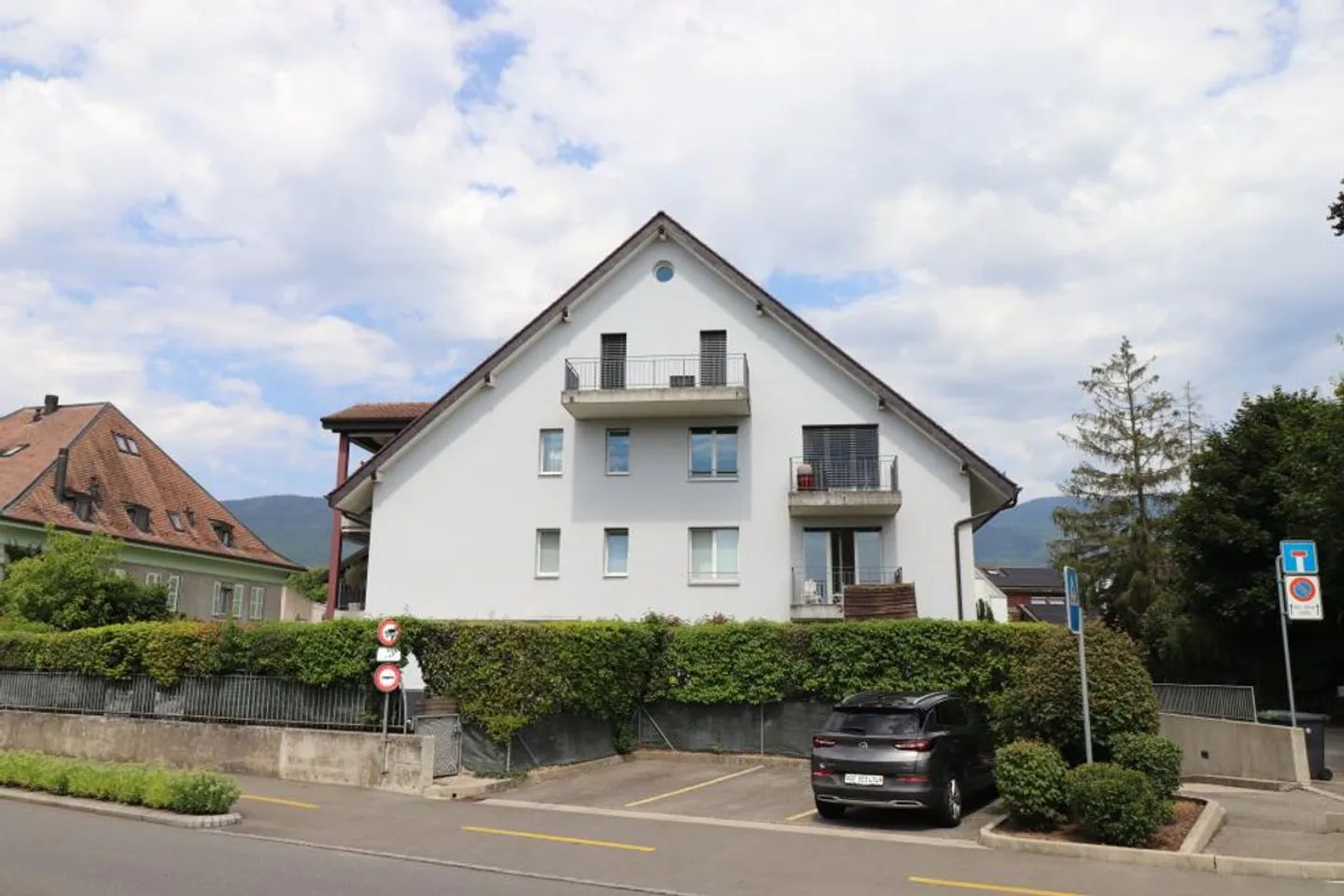 Magnificent 5.5 room apartment in a small residence in Crassier - Photo 3 of 11