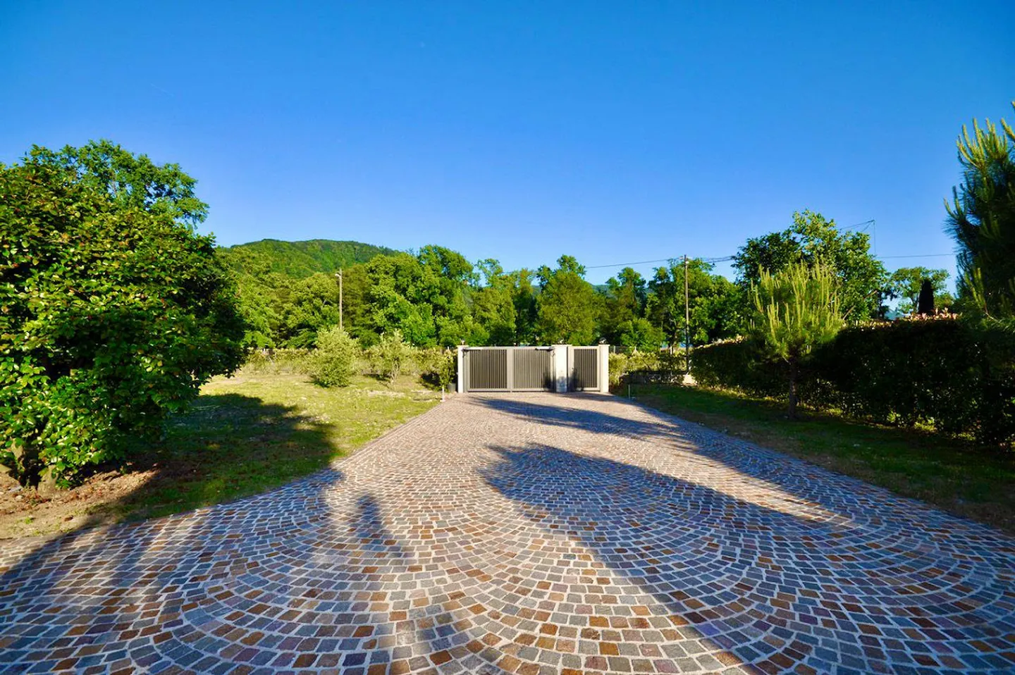 Villa in the Green between Lake Lugano and the Golf Course - Photo 7 of 7