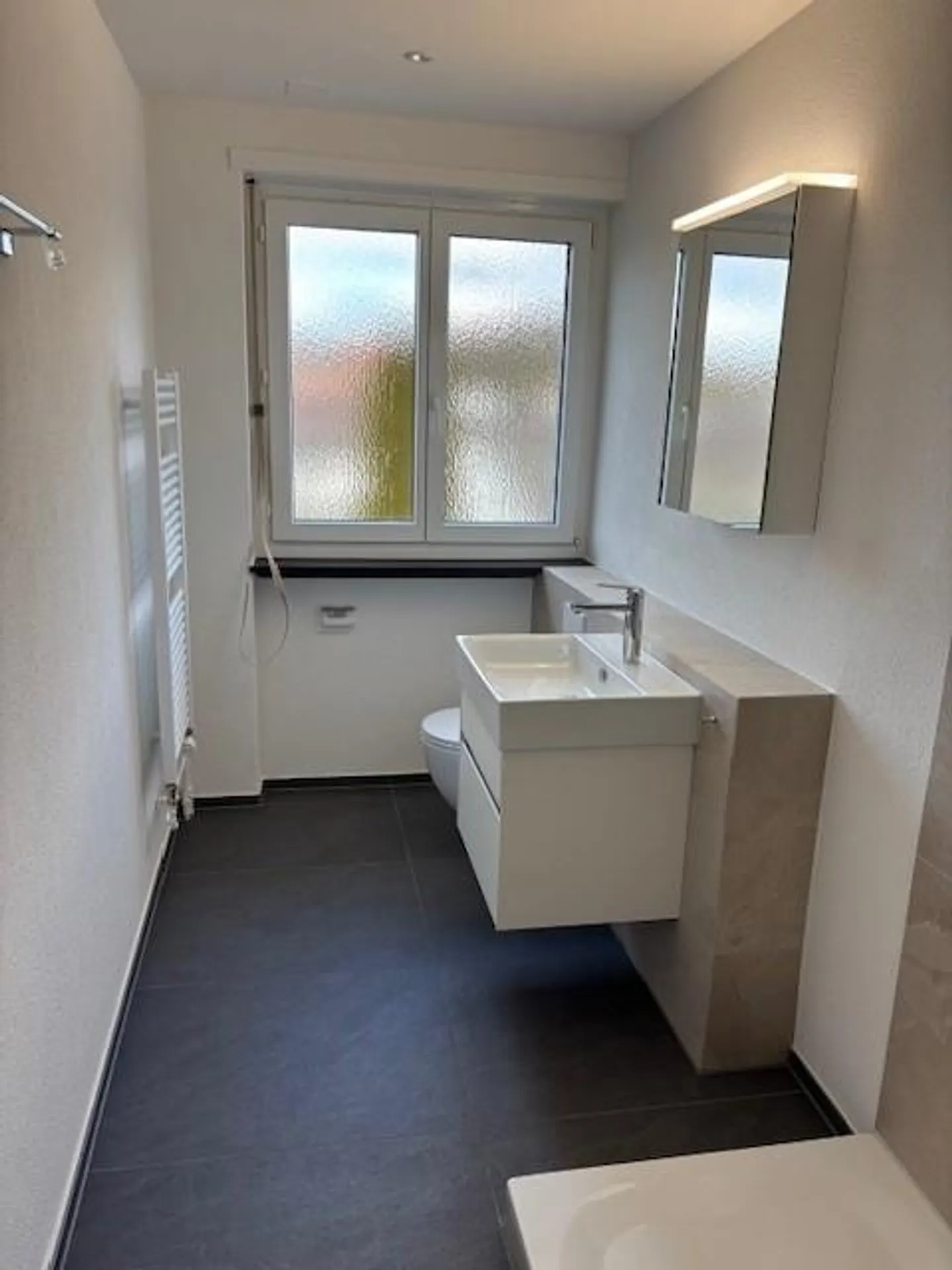 Neu sanierte Dachwohnung - Foto 2 von 9