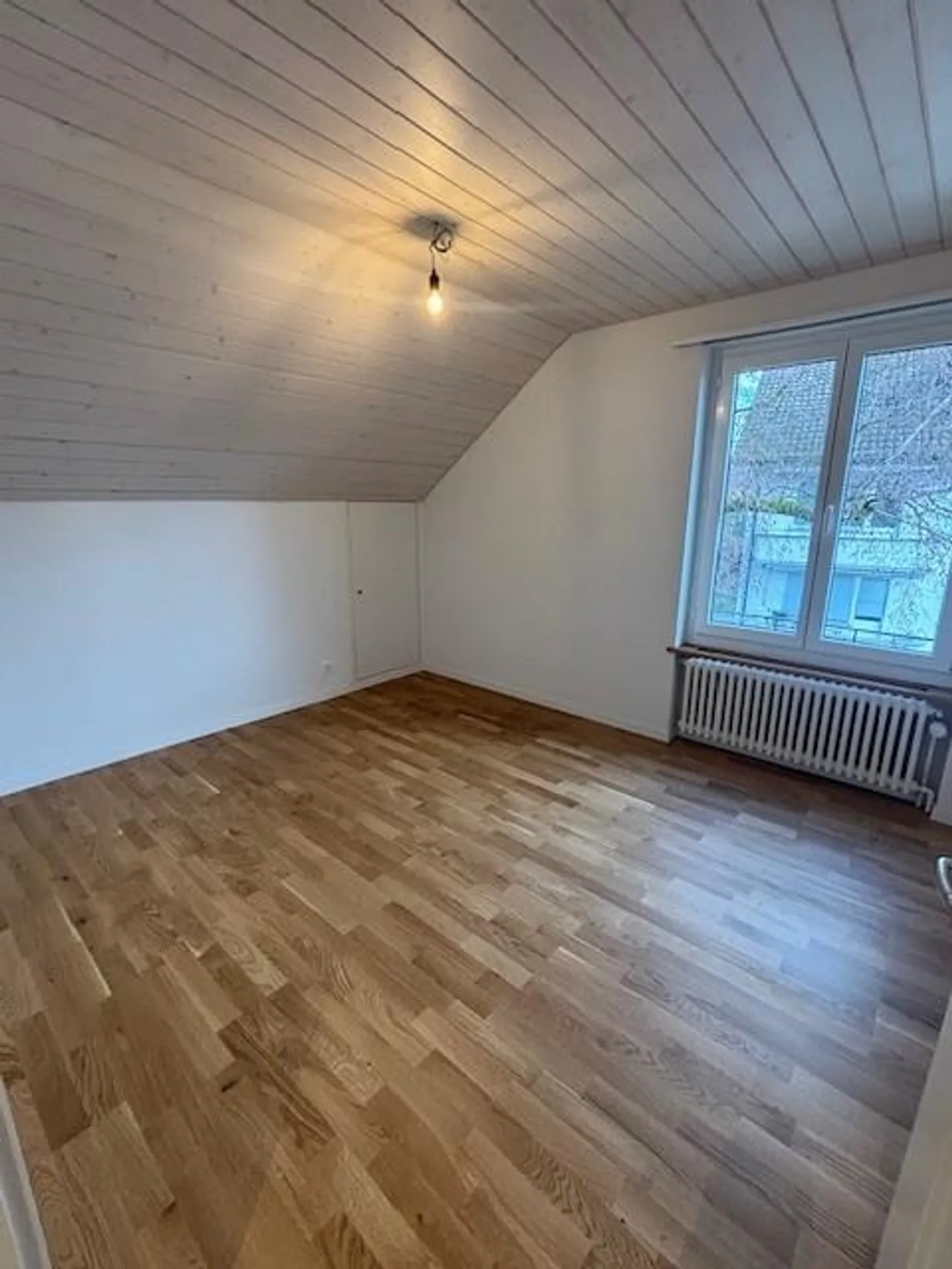 Neu sanierte Dachwohnung - Foto 8 von 9
