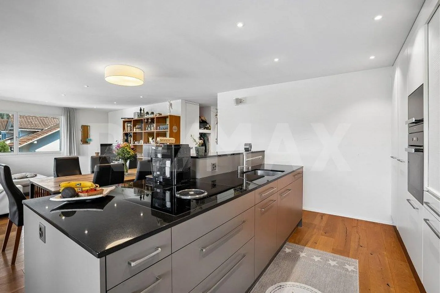 Appartamento moderno di 4½ stanze con vista mozzafiato - Foto 2 di 13