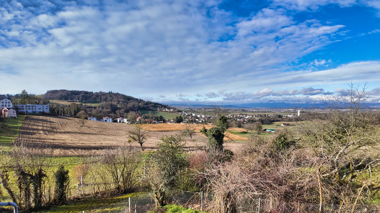 Für Entwickler: Mietgebäude + Grundstück in Montagny / FR - Foto 7 von 18