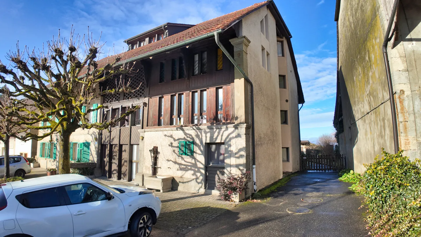 Für Entwickler: Mietgebäude + Grundstück in Montagny / FR - Foto 8 von 18