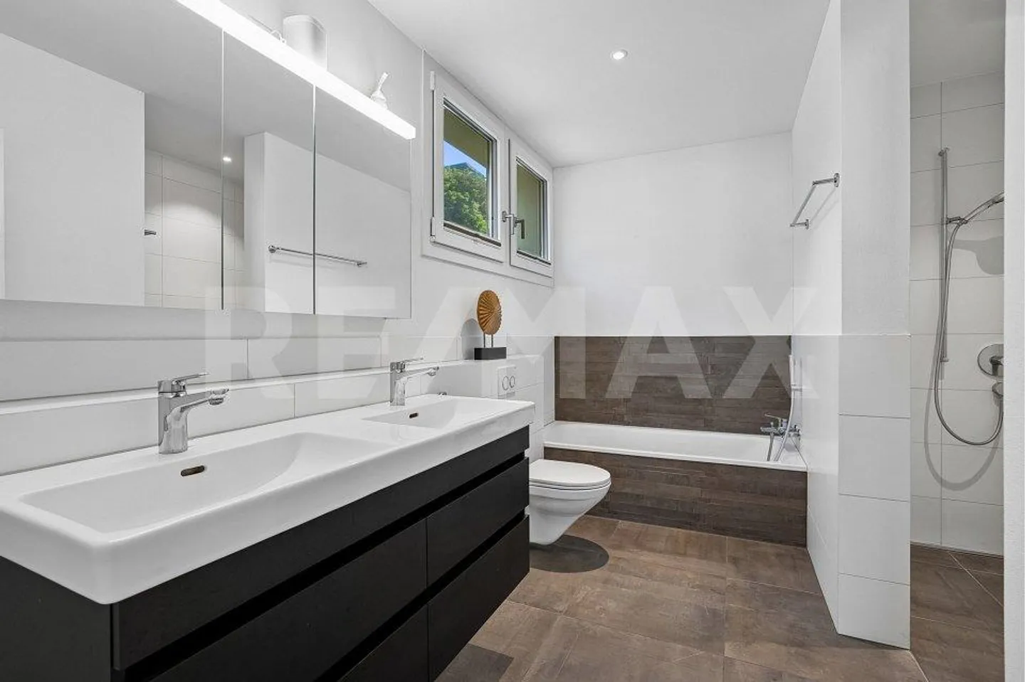 Appartamento moderno di 4½ stanze con vista mozzafiato - Foto 10 di 13