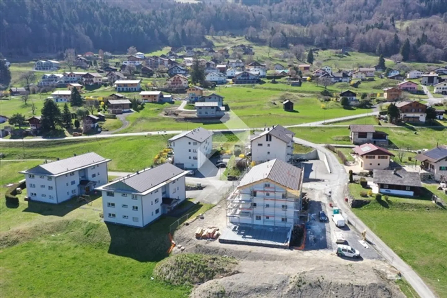 «Süd-Ost-Ausrichtung und Panoramablick im 1. OG» - Foto 4 von 7