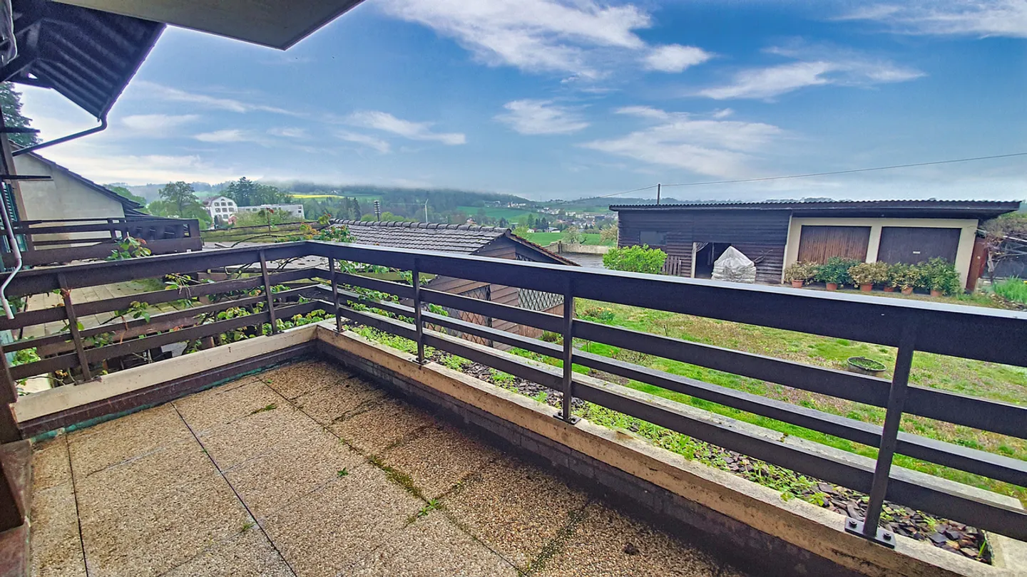 Für Entwickler: Mietgebäude + Grundstück in Montagny / FR - Foto 11 von 18