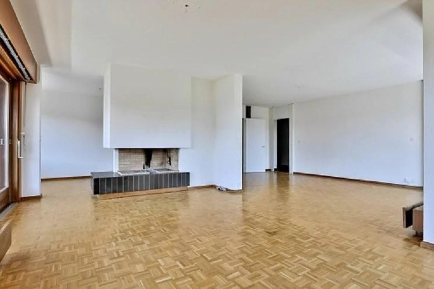 Spacious Apartment in the Tourelle Complex - Photo 3 of 9
