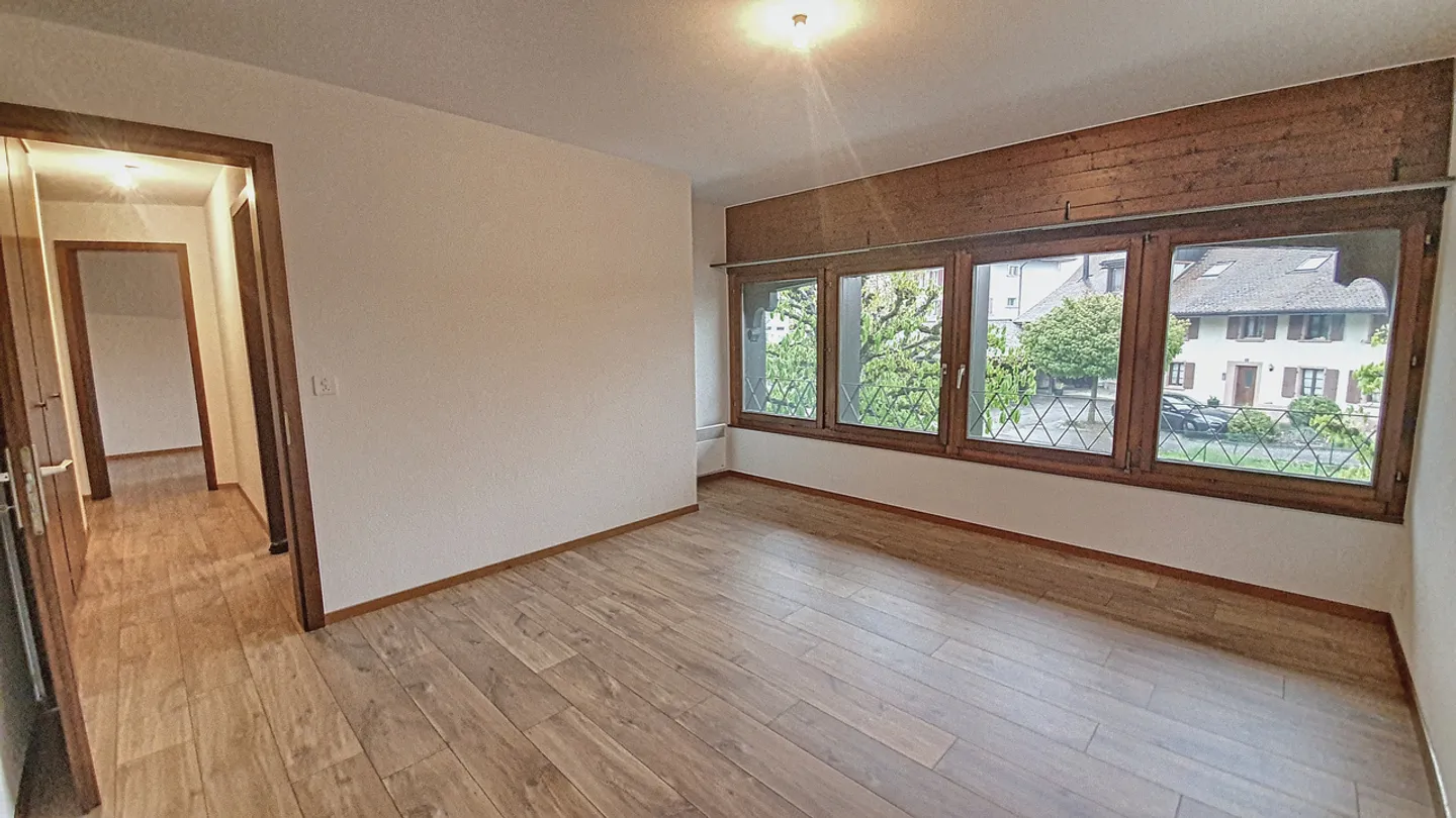 Für Entwickler: Mietgebäude + Grundstück in Montagny / FR - Foto 12 von 18