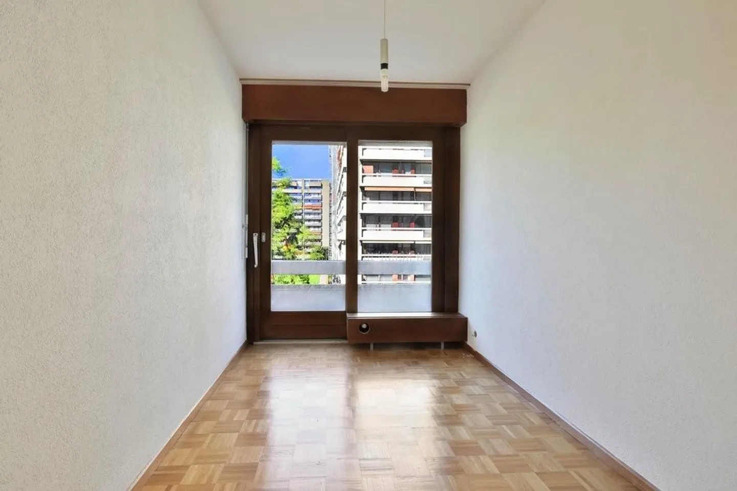 Spacious Apartment in the Tourelle Complex - Photo 8 of 9