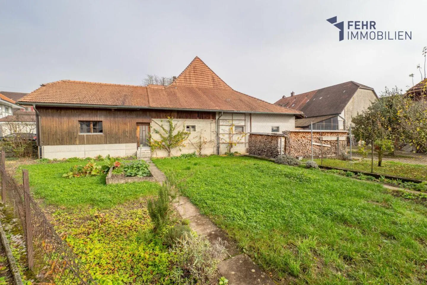 Fehr Immobilien - Bauernhaus mit Ausbaupotential - Foto 3 von 15