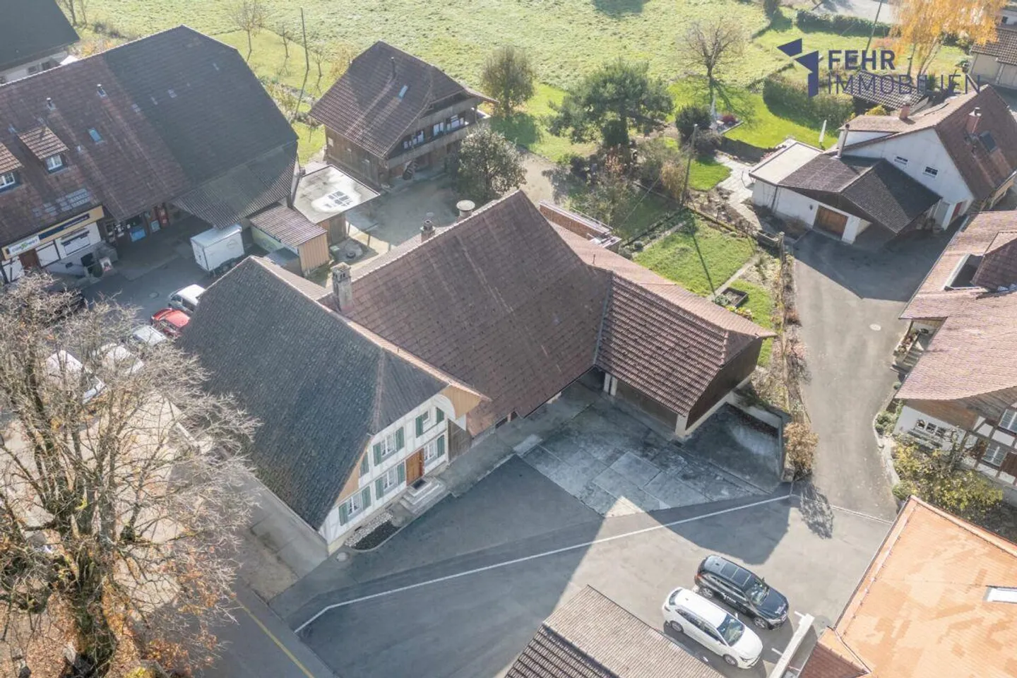 Fehr Immobilien - Bauernhaus mit Ausbaupotential - Foto 4 von 15