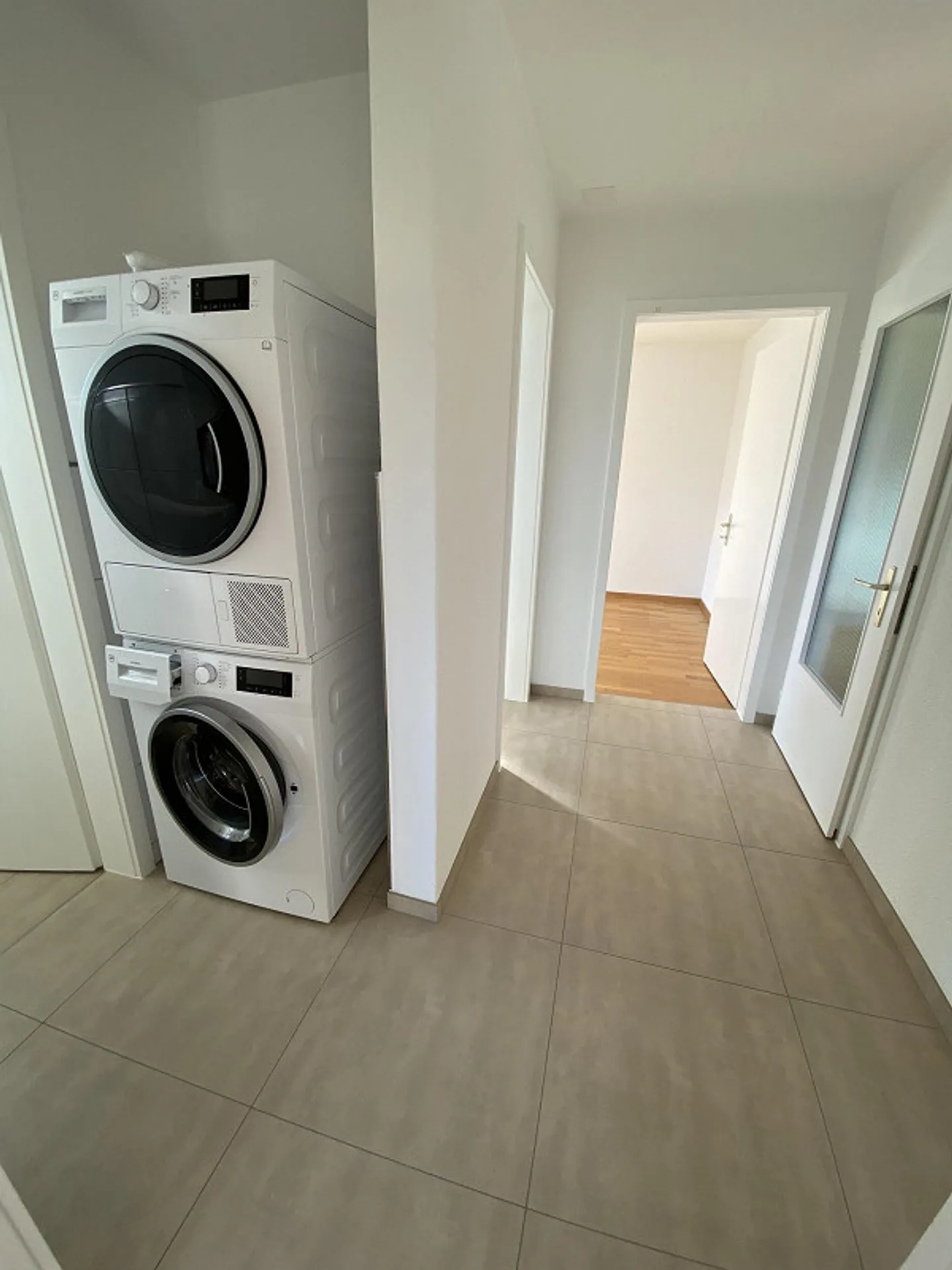 Appartement confortable de 3,5 pièces avec une belle vue - Photo 12 sur 23