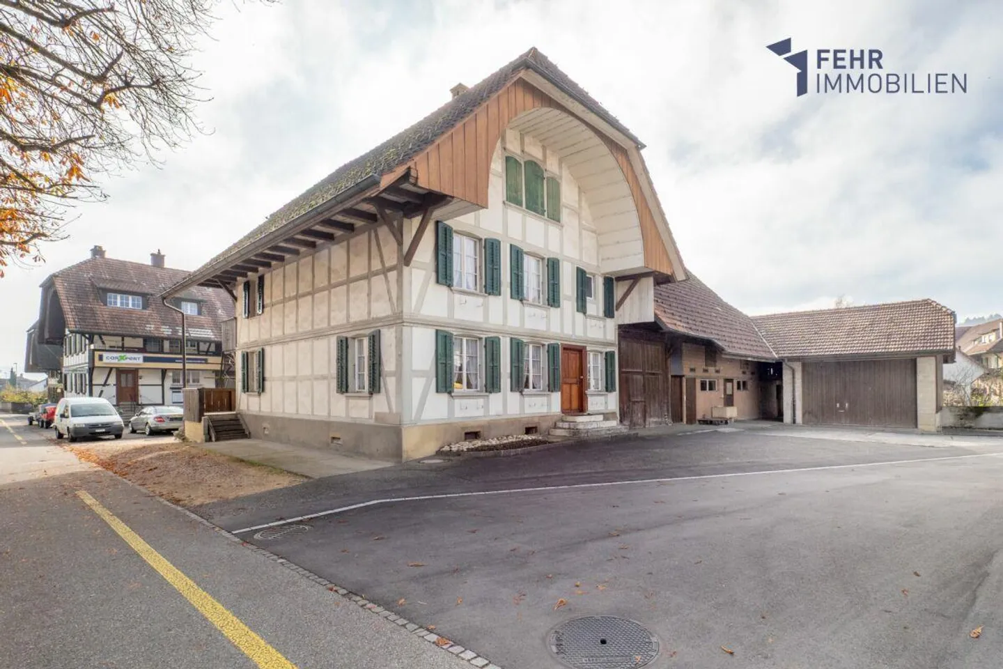 Fehr Immobilien - Bauernhaus mit Ausbaupotential - Foto 1 von 15