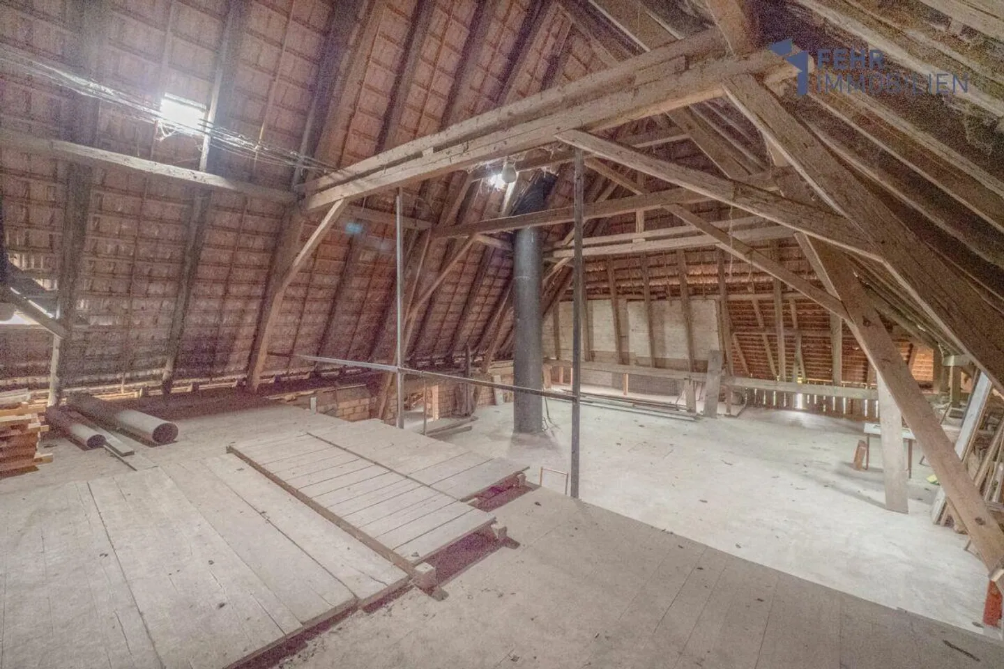 Fehr Immobilien - Bauernhaus mit Ausbaupotential - Foto 12 von 15