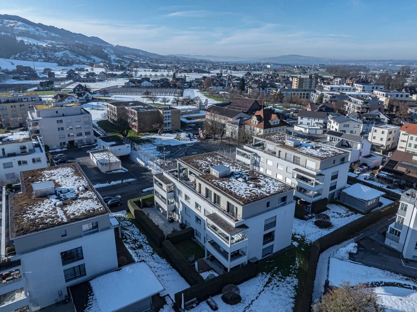 Appartamento moderno e elegante di 4,5 stanze con balcone - Foto 13 di 16