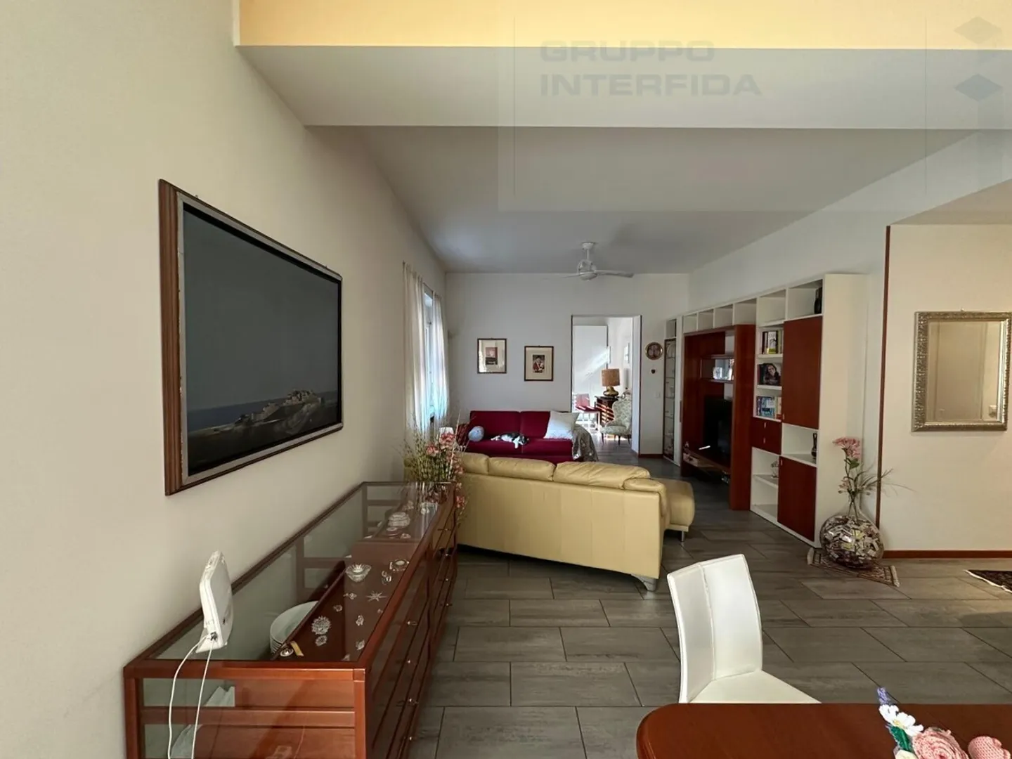 3.5 ZIMMER IN EINER DIENSTLEISTUNGSZONE - Foto 4 von 11