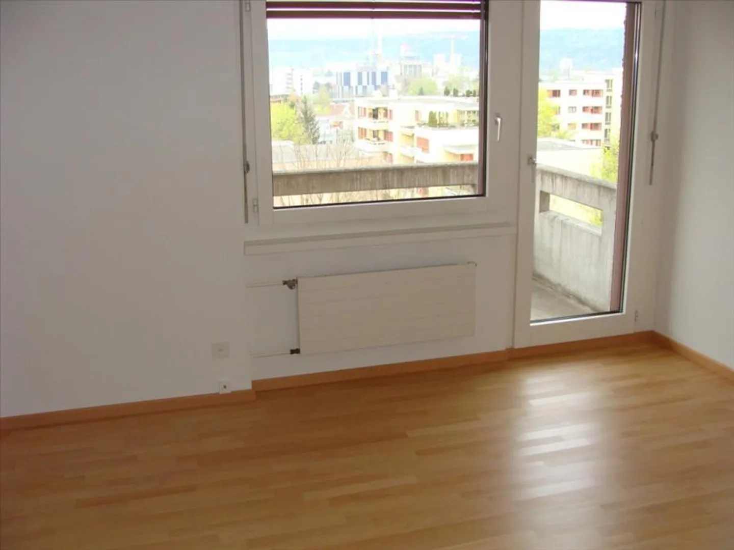 Spacious 3.5-room apartment in Oberi! - Photo 2 of 7
