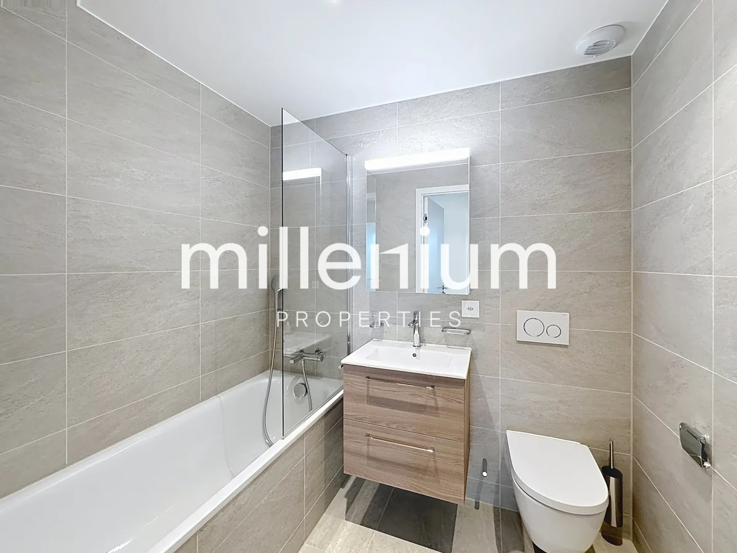 Bellissimo appartamento moderno con 4 stanze e vista mozzafiato sul Jet d'Eau - Foto 5 di 6