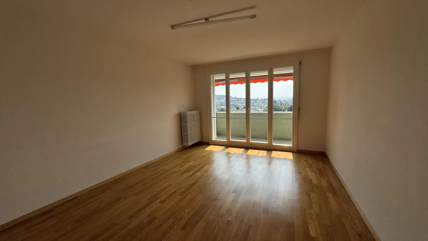 Bienne, 3-Zimmer-Wohnung im 2. Stock mit freier Sicht auf die Stadt - Photo 2 sur 6