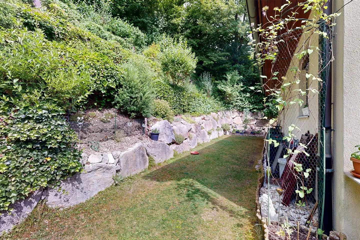 Dans un emplacement calme et ensoleillé - Photo 14 sur 18