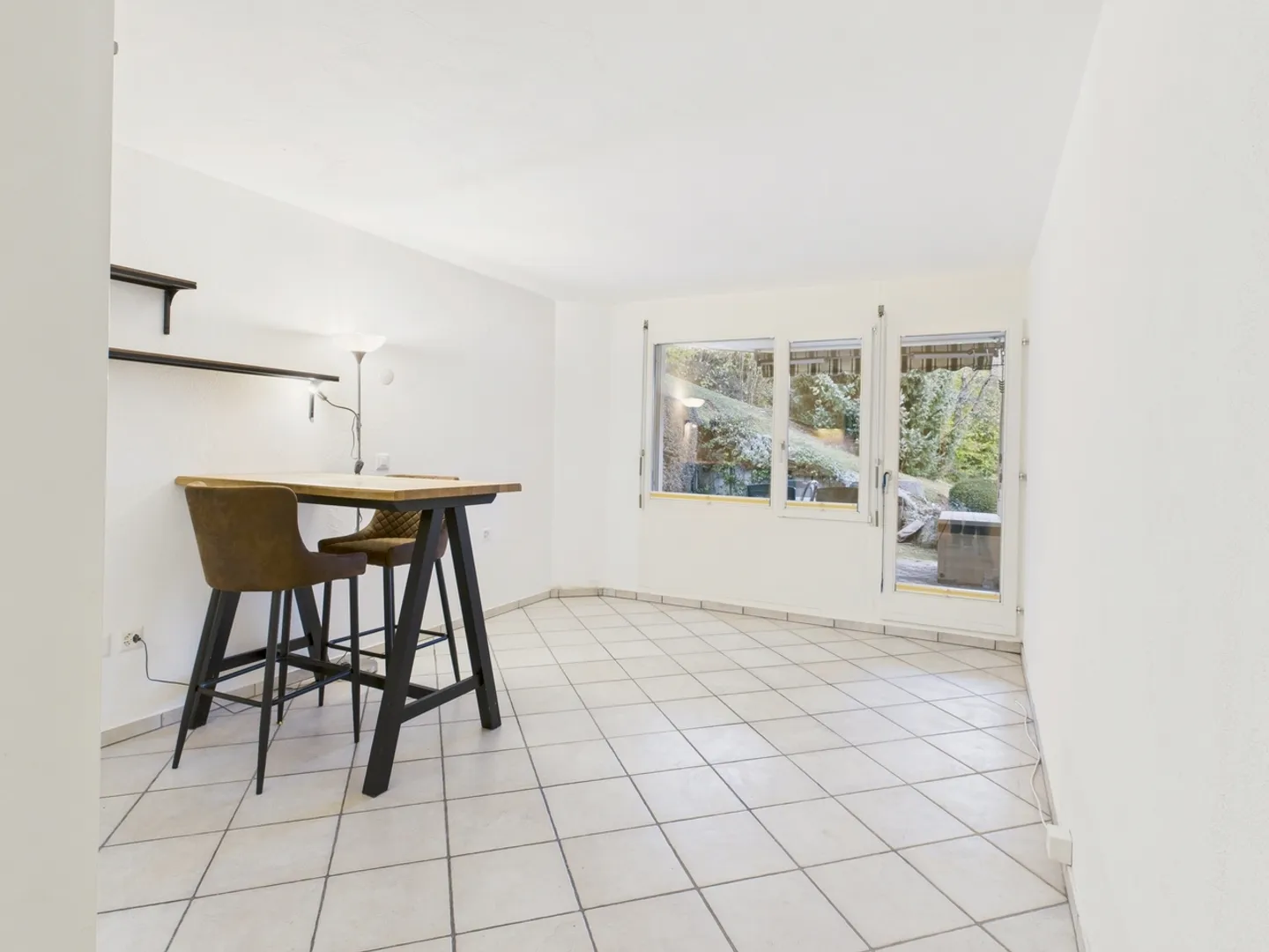 Vivere con vista: Incantevole appartamento di 2,5 stanze con grande terrazza giardino e vista sulle montagne a Laax-Dorf - Foto 4 di 13