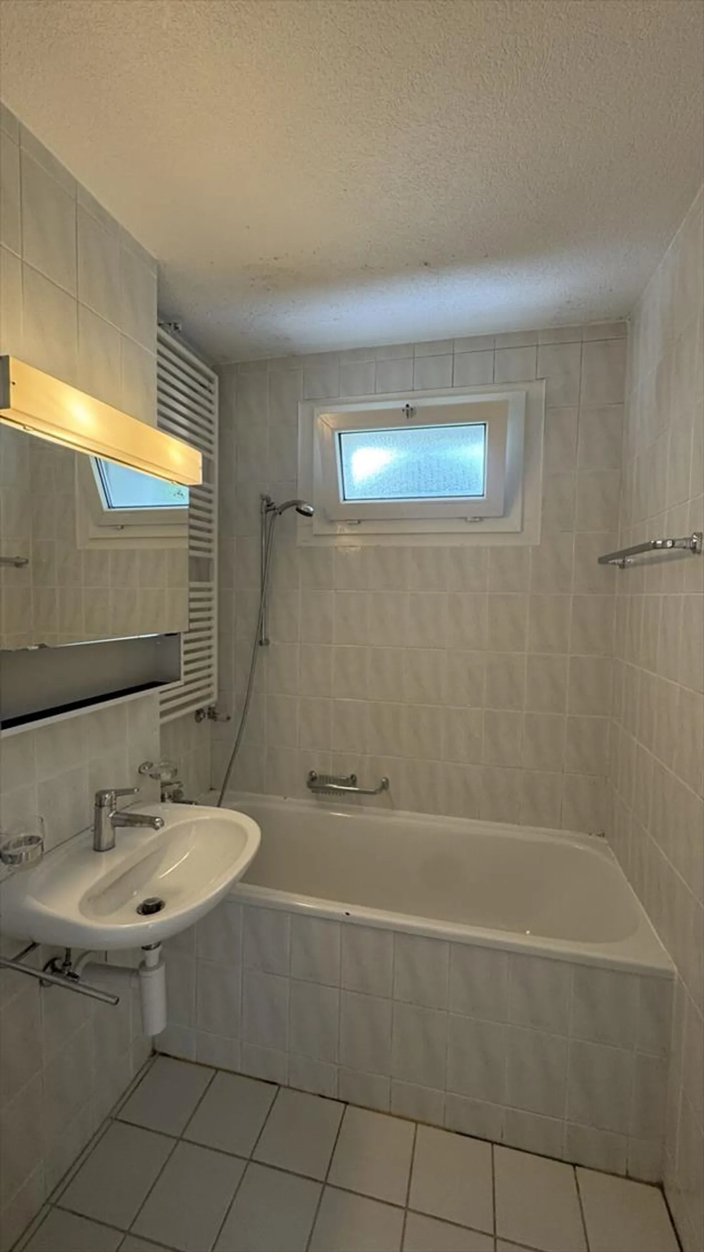 Bienne, 3-Zimmer-Wohnung im 2. Stock mit freier Sicht auf die Stadt - Photo 5 sur 6