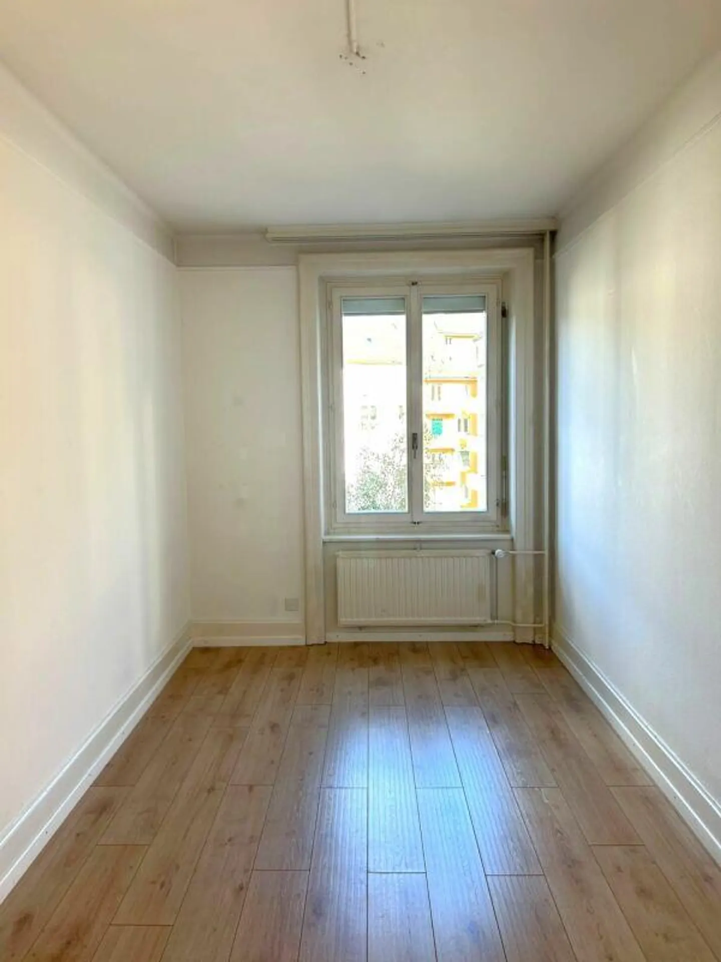 Charming Apartment in Central Luzern - Photo 3 of 7