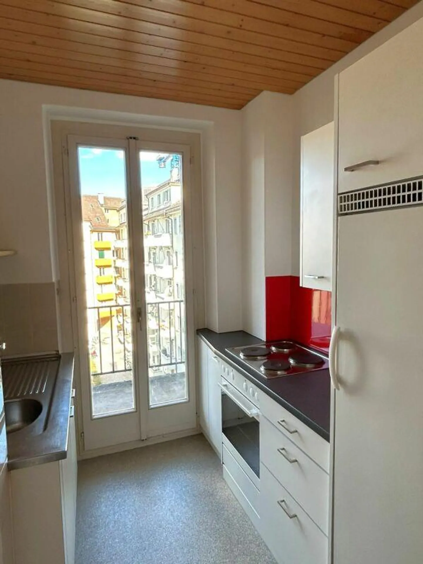 Charming Apartment in Central Luzern - Photo 7 of 7