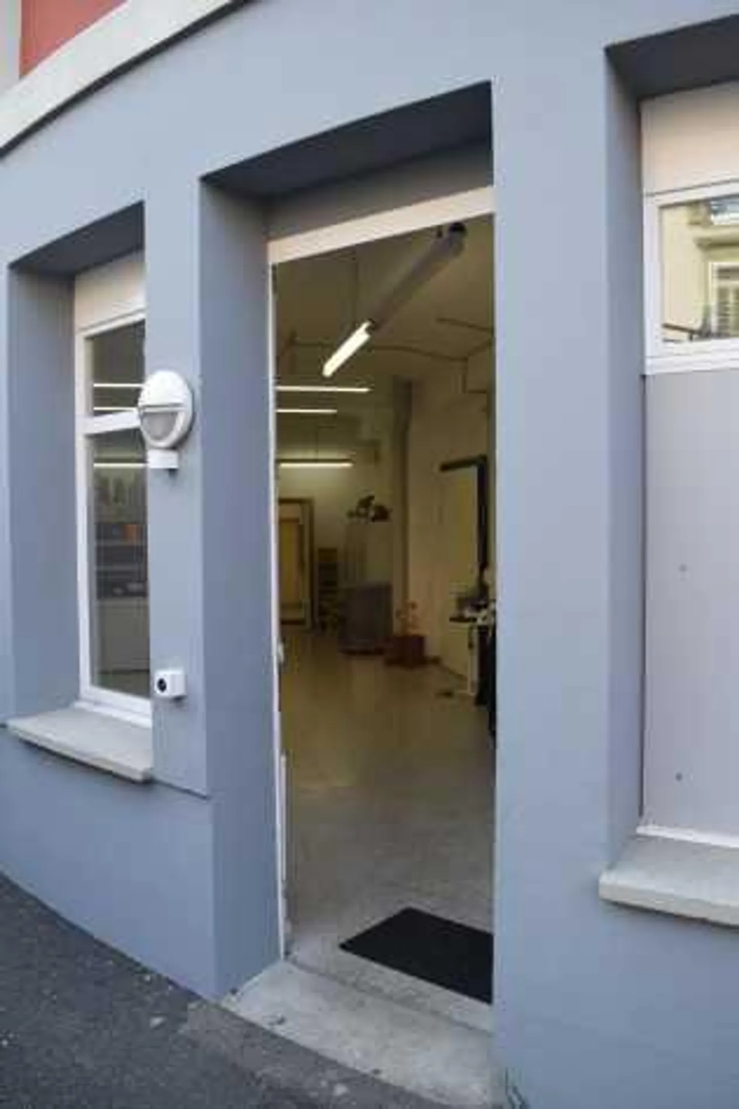 Atelier di 70 m2, commerciale, ufficio + spazio commerciale nel centro del villaggio - Foto 3 di 5