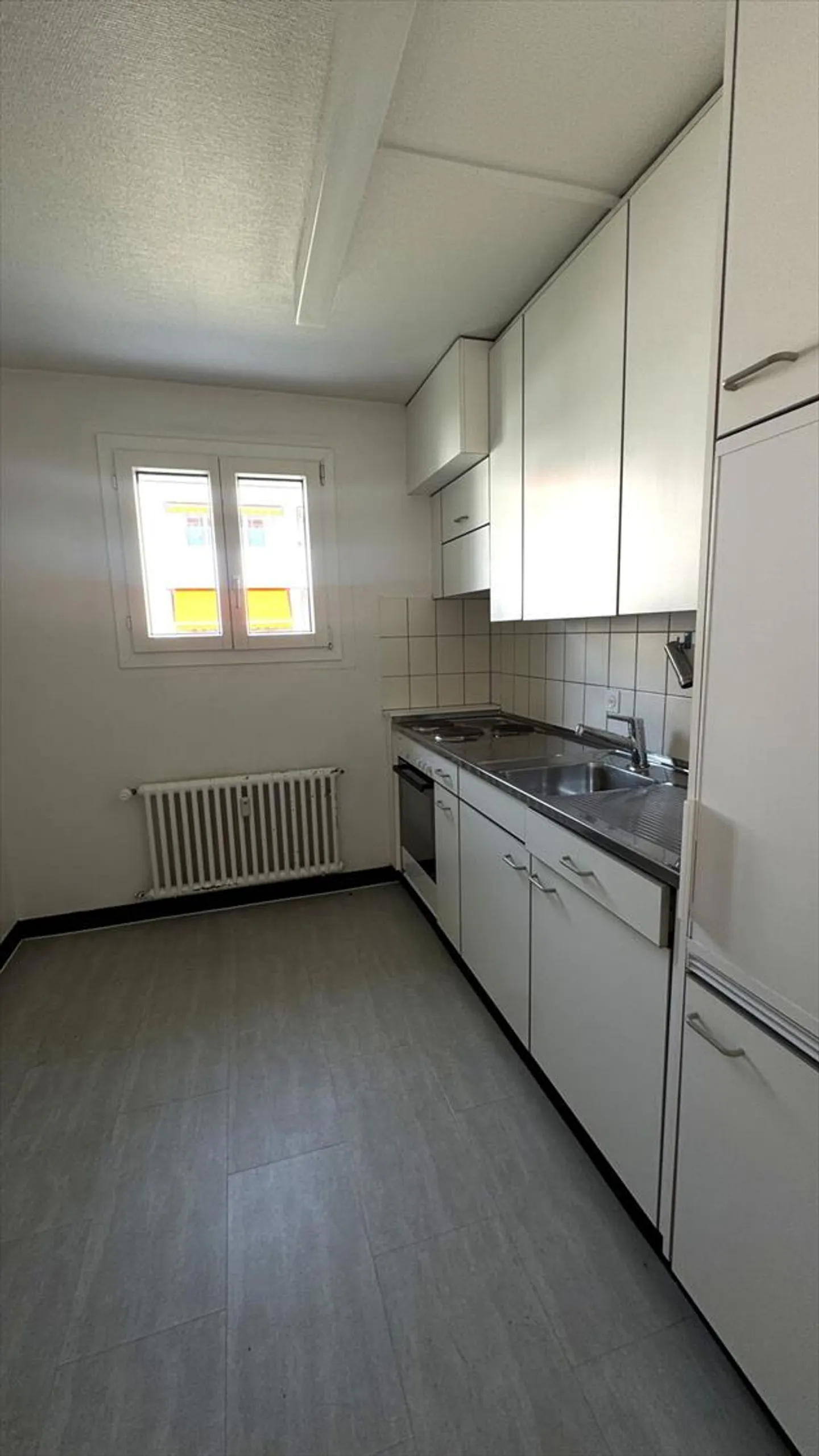 Bienne, 3-Zimmer-Wohnung im 2. Stock mit freier Sicht auf die Stadt - Photo 3 sur 6