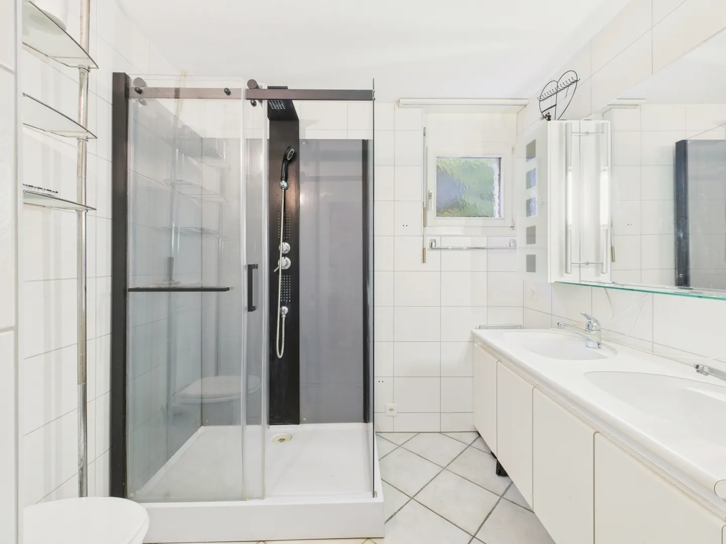 Vivere con vista: Incantevole appartamento di 2,5 stanze con grande terrazza giardino e vista sulle montagne a Laax-Dorf - Foto 8 di 13