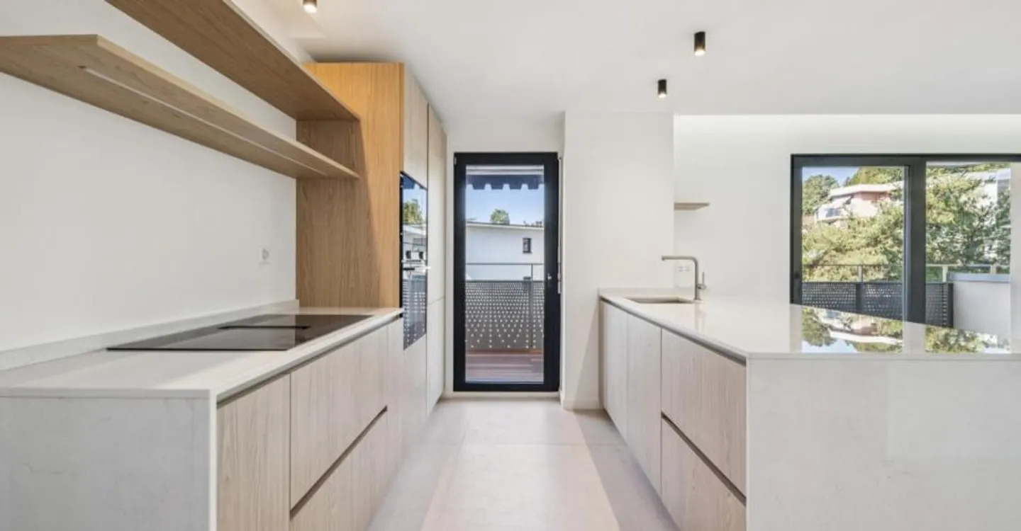 Appartement 3,5 pièces entièrement rénové - Un havre de paix avec vue - Photo 4 sur 9