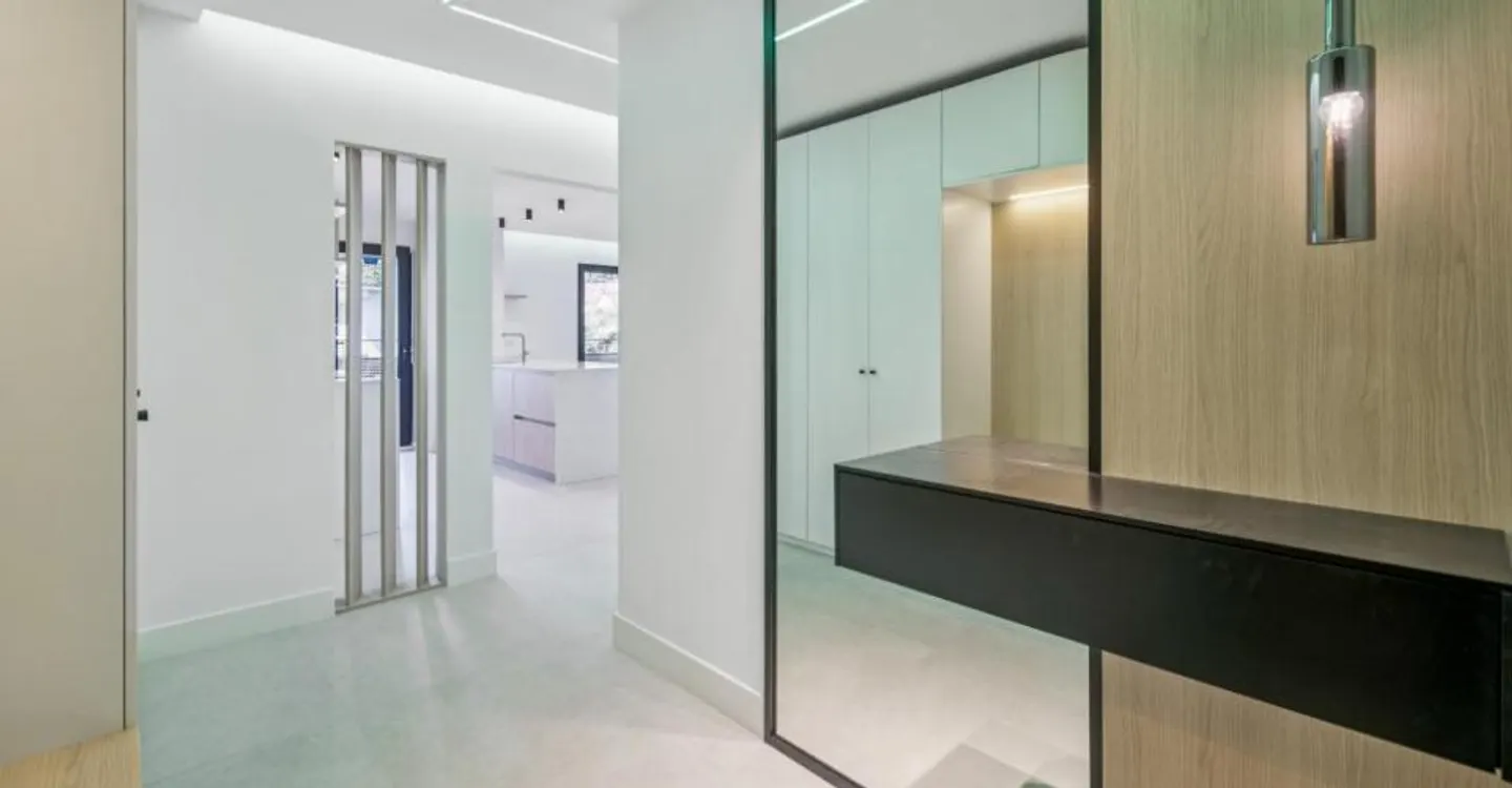 Appartement 3,5 pièces entièrement rénové - Un havre de paix avec vue - Photo 6 sur 9